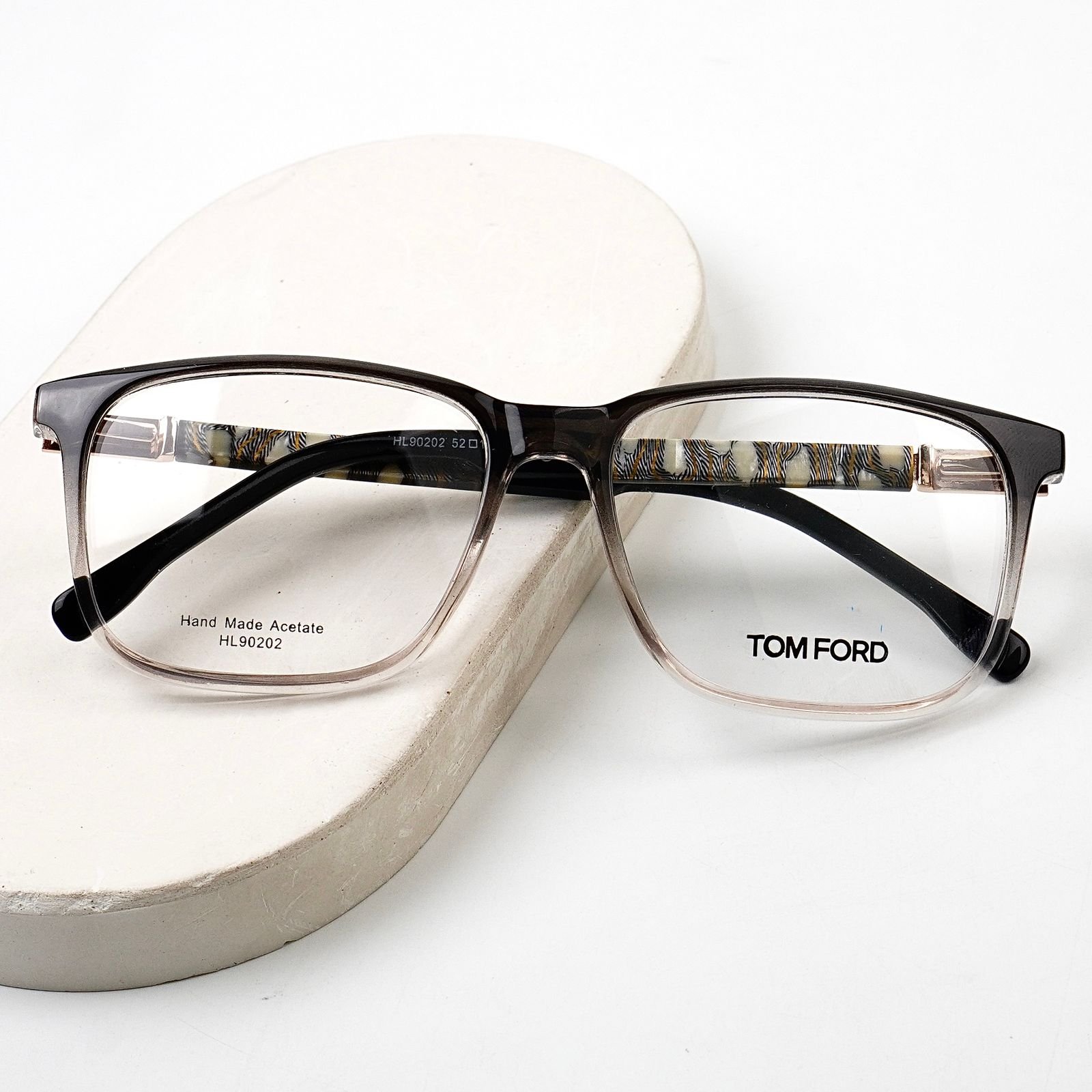 L-697 (4) Tomford - Premium Eyewear - L-697 - Image 1